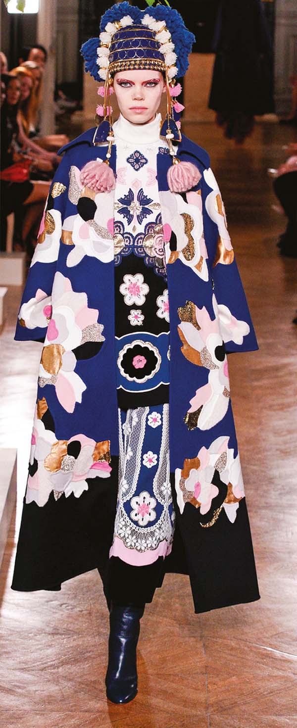 Paris Haute Couture Fashion Week: Sanatsal çizgiler Paris’te