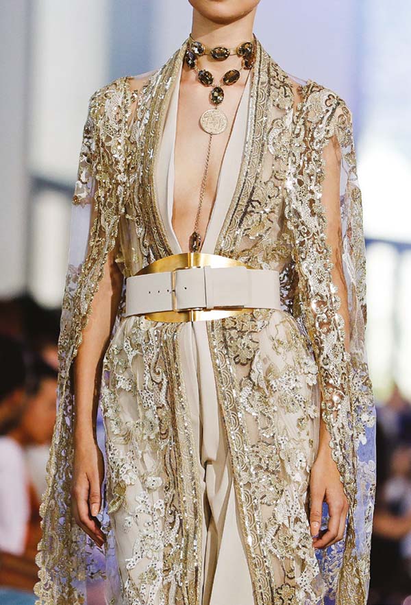 Paris Haute Couture Fashion Week: Sanatsal çizgiler Paris’te