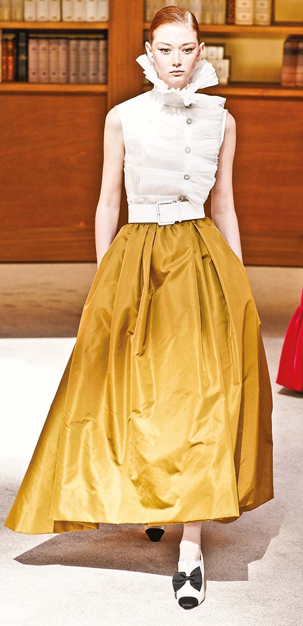 Paris Haute Couture Fashion Week: Sanatsal çizgiler Paris’te