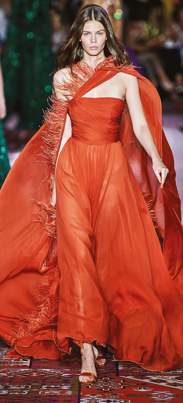 Paris Haute Couture Fashion Week: Sanatsal çizgiler Paris’te