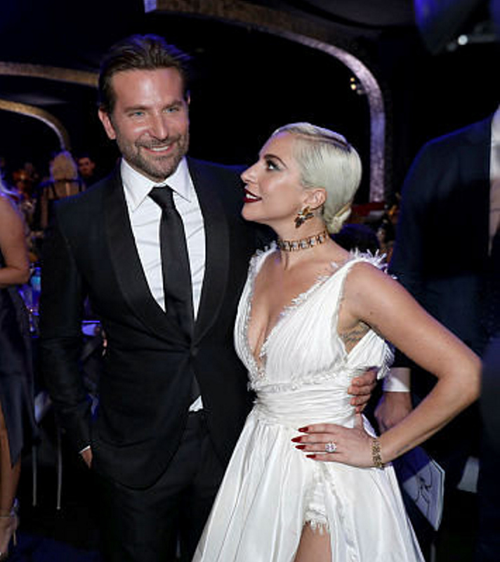 Lady Gaga ve Bradley Cooper birlikte yaşamaya mı başladı?