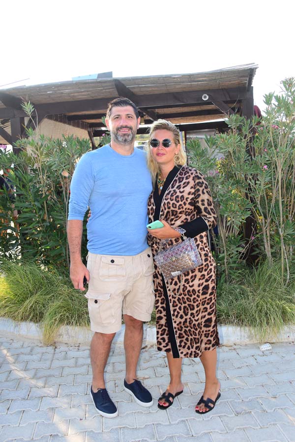 Kenan Doğulu, Alaçatı'da sevenleriyle buluştu