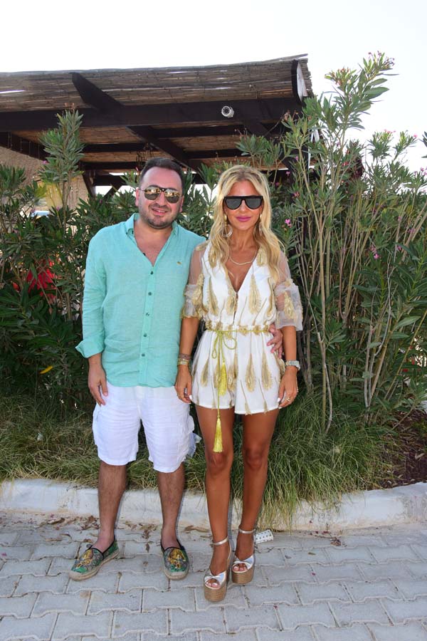 Kenan Doğulu, Alaçatı'da sevenleriyle buluştu