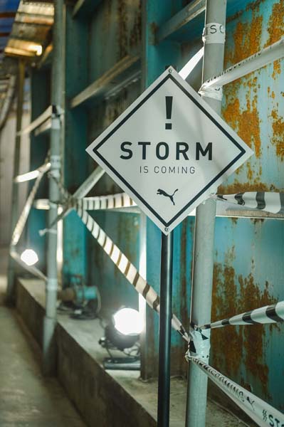 Ünlüler spor ayakkabı partisinde buluştu