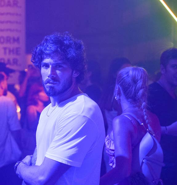 Ünlüler spor ayakkabı partisinde buluştu