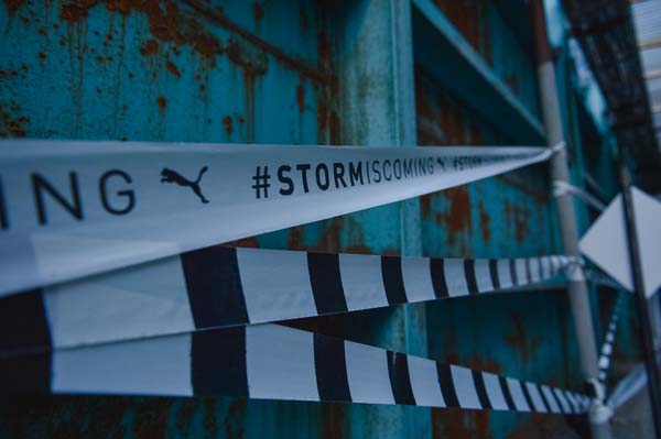 Ünlüler spor ayakkabı partisinde buluştu