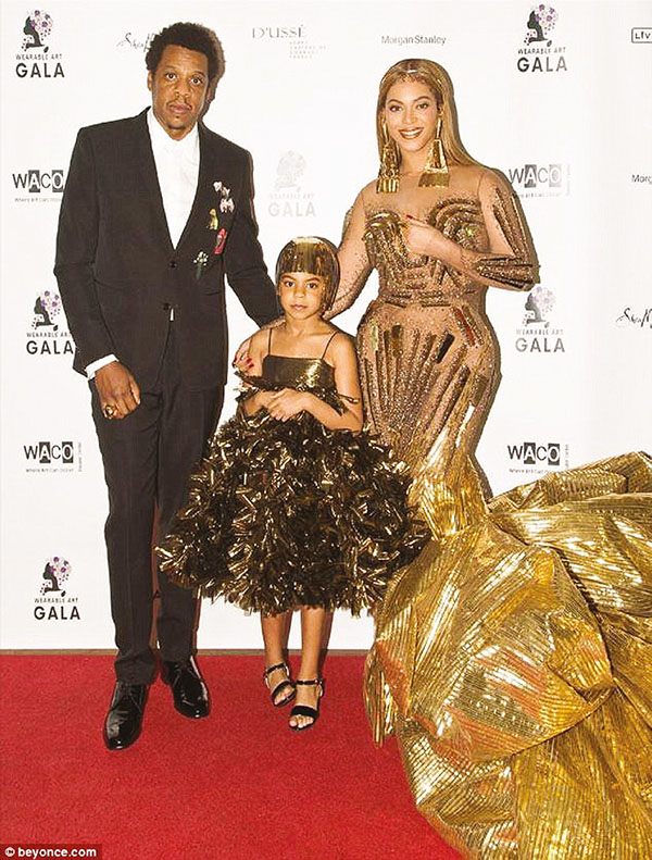 Stil ikizi anne-kızlar