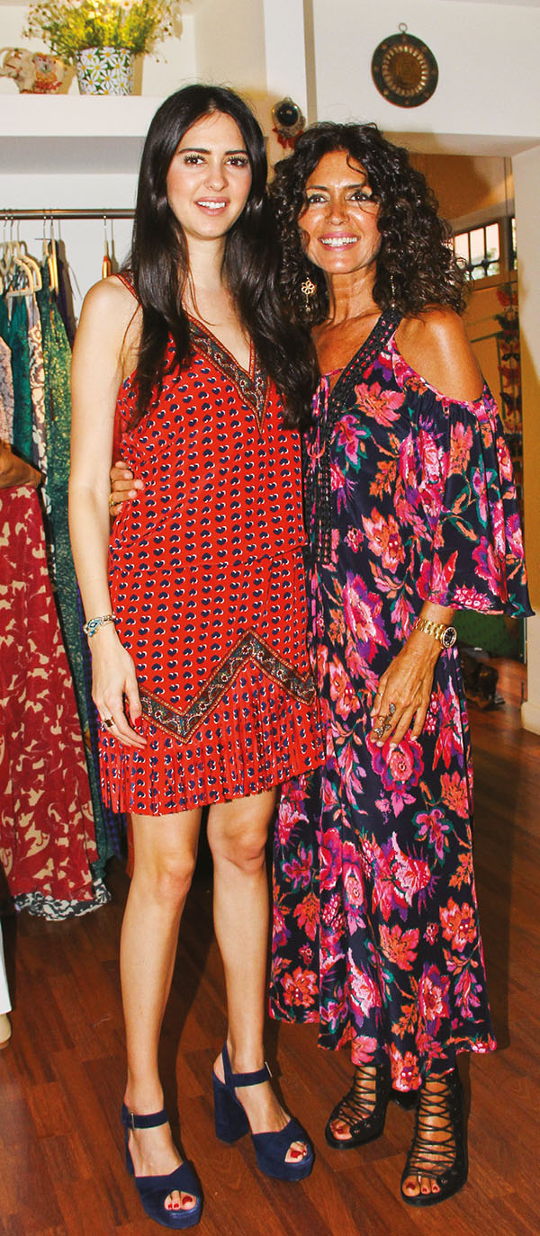 Stil ikizi anne-kızlar