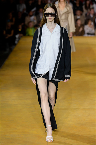 Burberry 2020 İlkbahar/Yaz koleksiyonu