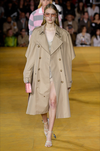 Burberry 2020 İlkbahar/Yaz koleksiyonu