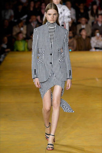 Burberry 2020 İlkbahar/Yaz koleksiyonu