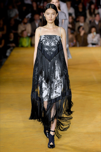 Burberry 2020 İlkbahar/Yaz koleksiyonu