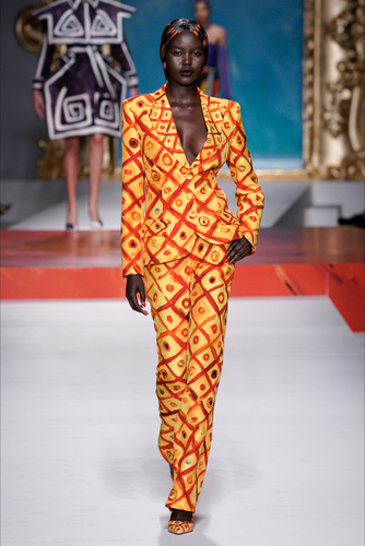 Moschino 2020 İlkbahar/Yaz koleksiyonu