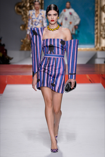 Moschino 2020 İlkbahar/Yaz koleksiyonu