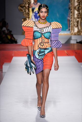 Moschino 2020 İlkbahar/Yaz koleksiyonu