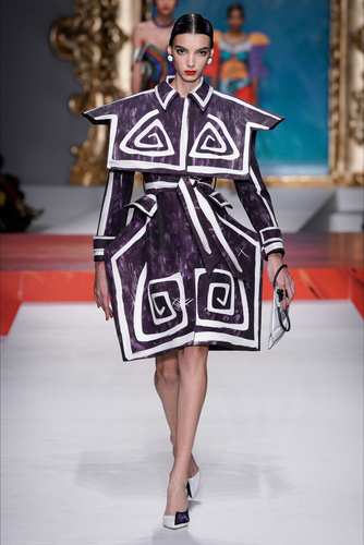 Moschino 2020 İlkbahar/Yaz koleksiyonu