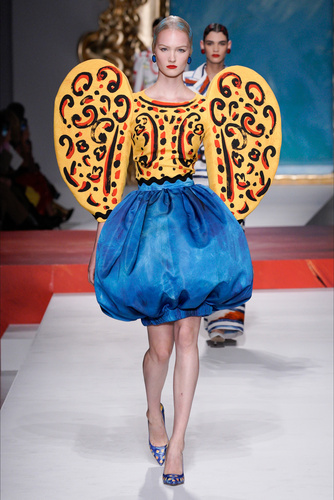 Moschino 2020 İlkbahar/Yaz koleksiyonu