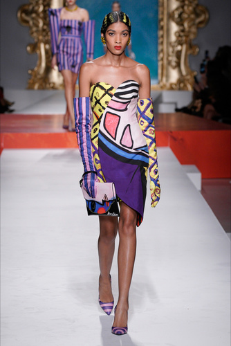 Moschino 2020 İlkbahar/Yaz koleksiyonu