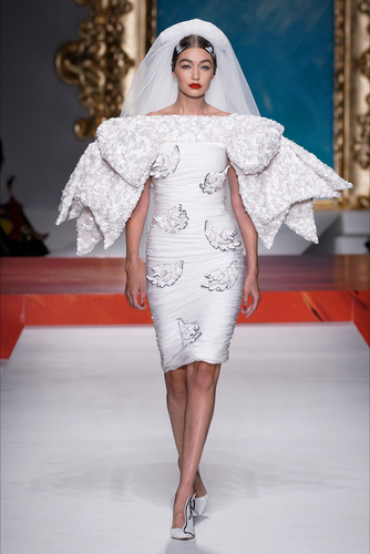 Moschino 2020 İlkbahar/Yaz koleksiyonu