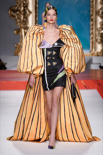 Moschino 2020 İlkbahar/Yaz koleksiyonu