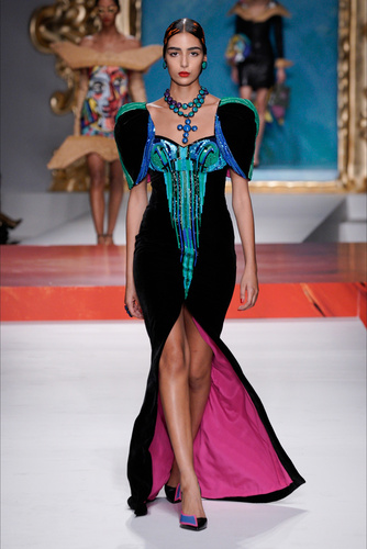 Moschino 2020 İlkbahar/Yaz koleksiyonu