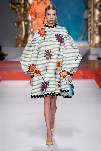 Moschino 2020 İlkbahar/Yaz koleksiyonu