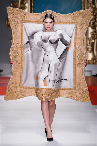 Moschino 2020 İlkbahar/Yaz koleksiyonu