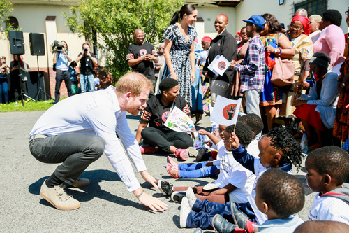 Meghan Markle ve Prens Harry'nin Güney Afrika ziyareti başladı