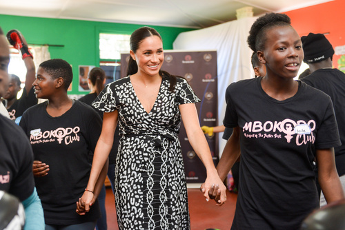 Meghan Markle ve Prens Harry'nin Güney Afrika ziyareti başladı