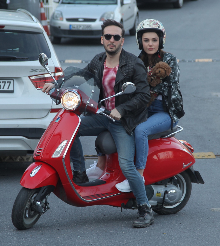 Ünlü çiftten hayranlarını üzen haber!