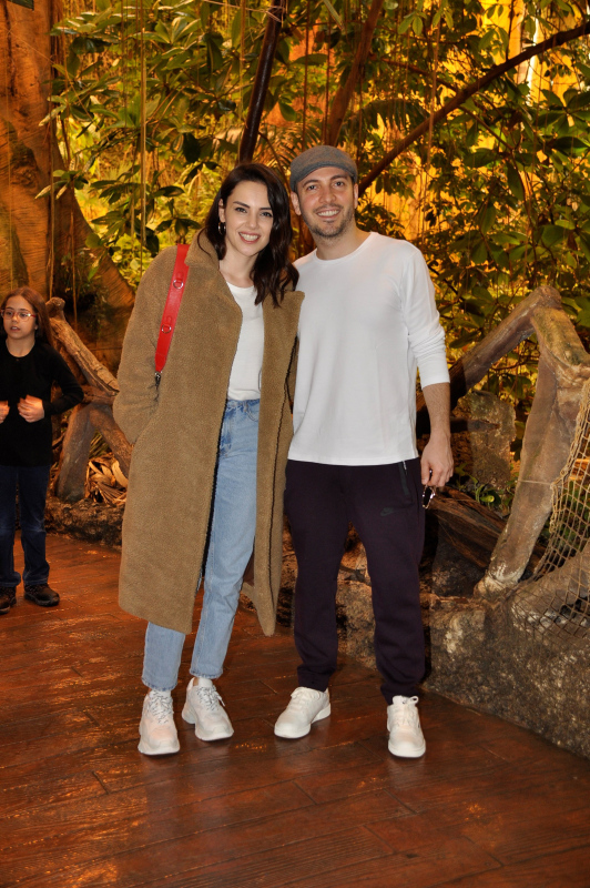 Ünlü çiftten hayranlarını üzen haber!