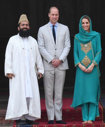 Prens William ve Kate Middleton'ın Pakistan ziyareti devam ediyor