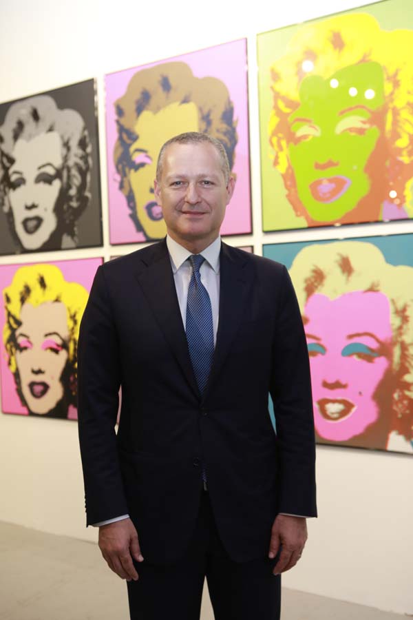 Andy Warhol sergisinin davetine yoğun katılım