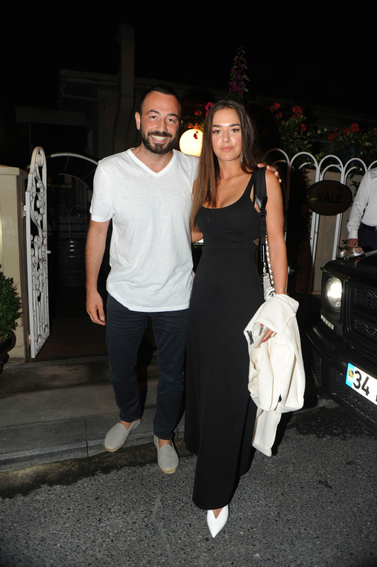 Güzel oyuncunun yeni filmi: "Mest-i Aşk"