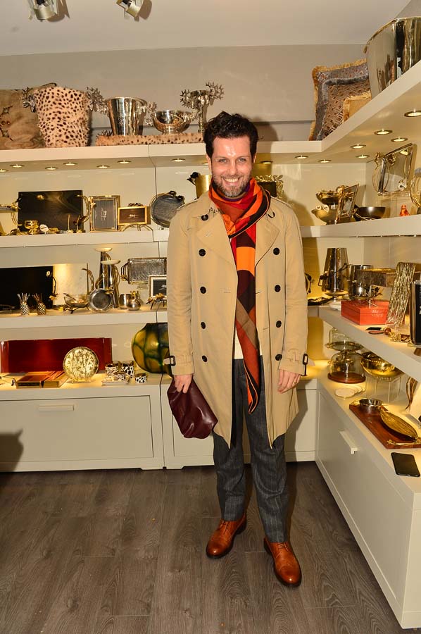 Yeni mağazaya görkemli açılış