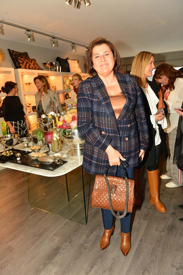 Yeni mağazaya görkemli açılış