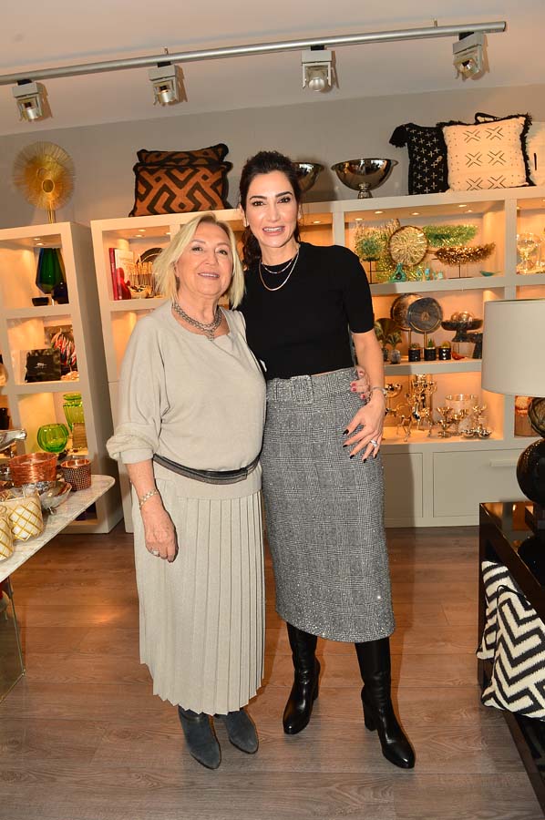 Yeni mağazaya görkemli açılış