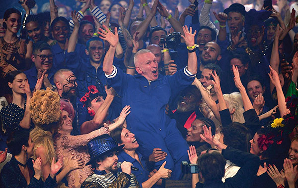 Devlerin buluşmasında muhteşem veda