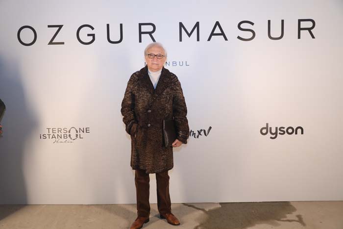 Özgür Masur defilesine yoğun ilgi