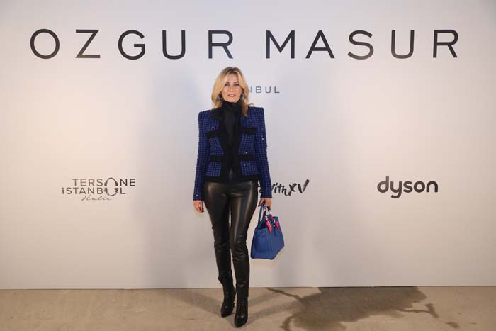 Özgür Masur defilesine yoğun ilgi