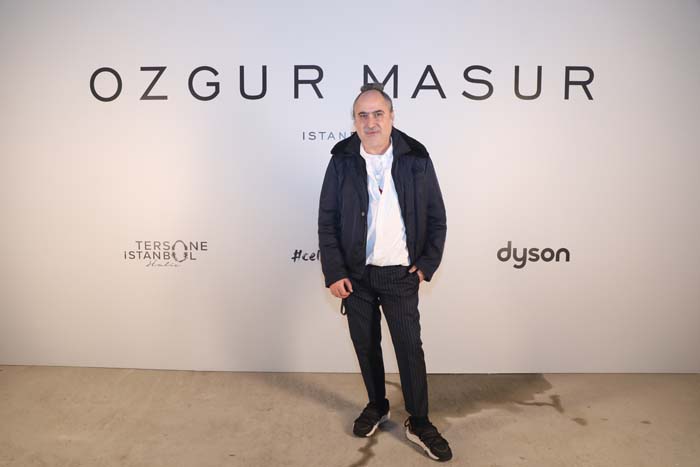 Özgür Masur defilesine yoğun ilgi