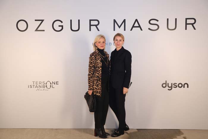 Özgür Masur defilesine yoğun ilgi