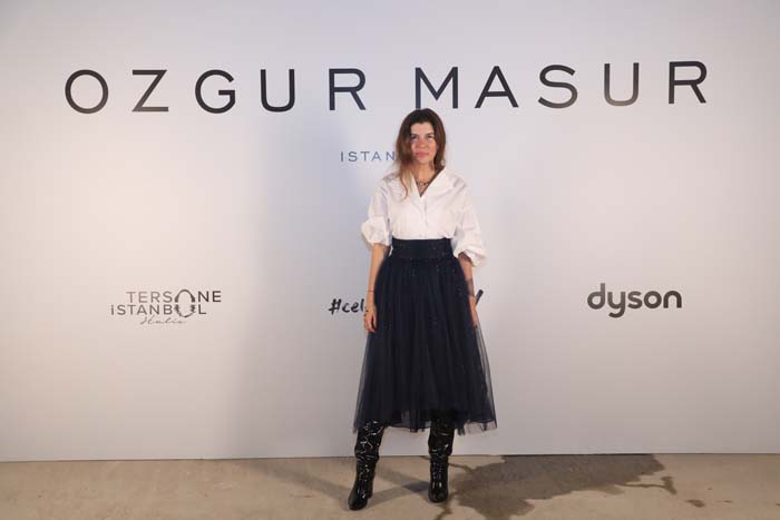 Özgür Masur defilesine yoğun ilgi