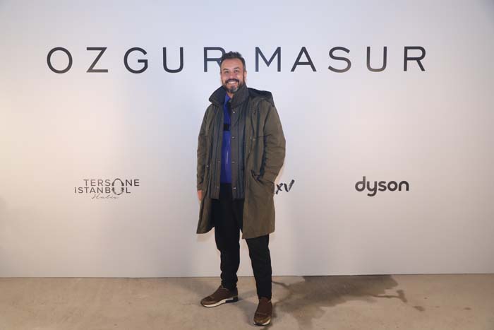 Özgür Masur defilesine yoğun ilgi