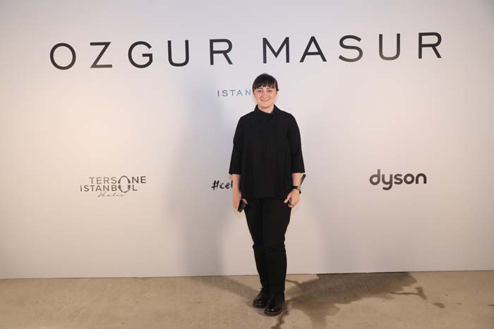 Özgür Masur defilesine yoğun ilgi