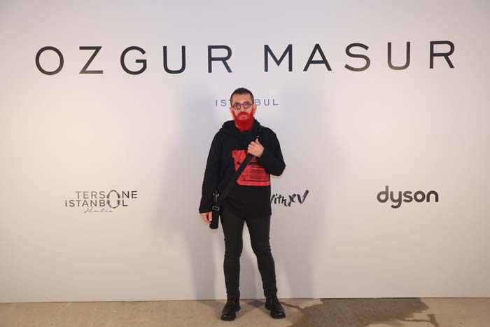 Özgür Masur defilesine yoğun ilgi