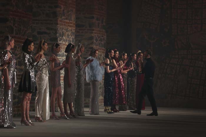 Özgür Masur defilesine yoğun ilgi