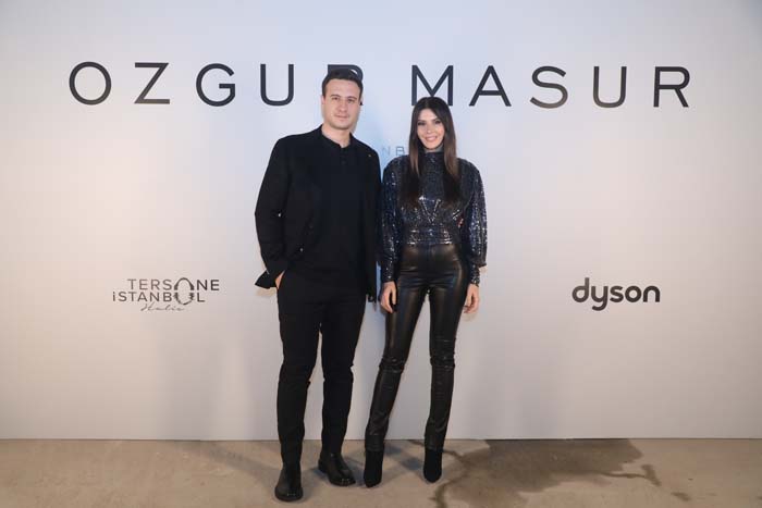 Özgür Masur defilesine yoğun ilgi