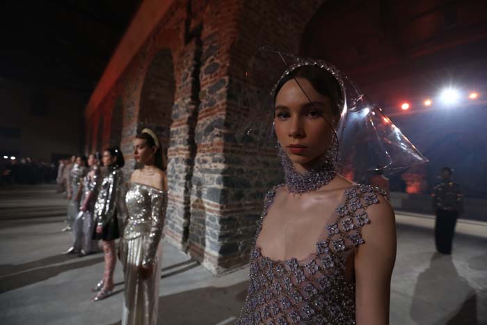 Özgür Masur defilesine yoğun ilgi