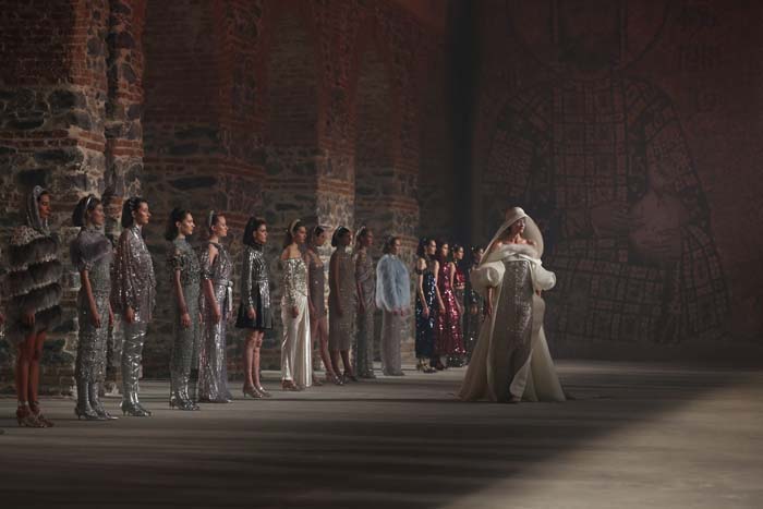 Özgür Masur defilesine yoğun ilgi